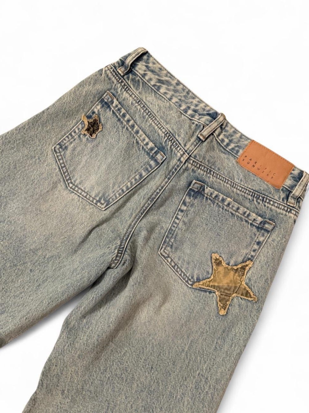 PacSun Casey Low Rise Baggy Light Blue Distressed Star Patch womens Jeans